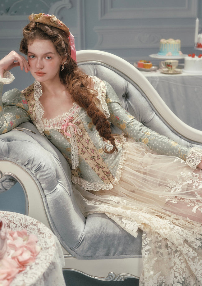 Classic Queen Corset Hover Image