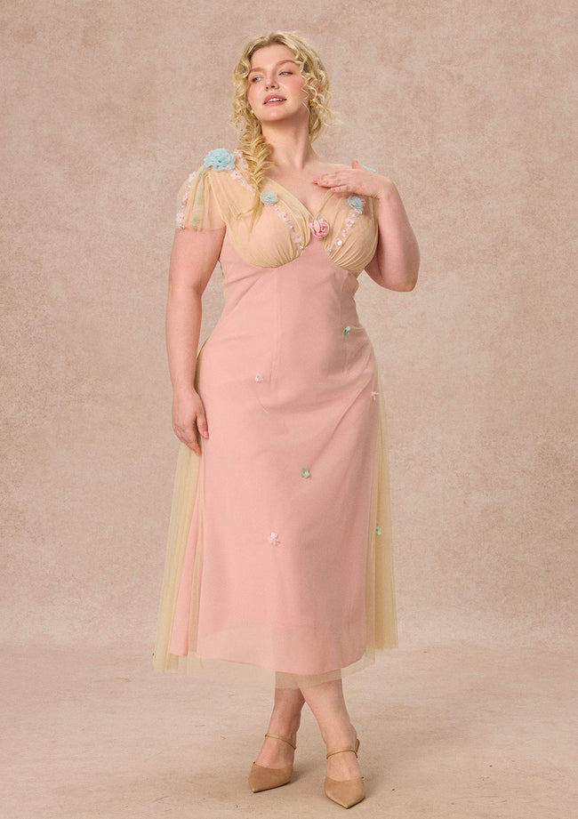 Curve&Plus Wind Perched Rose Quartz Dress Hover Image
