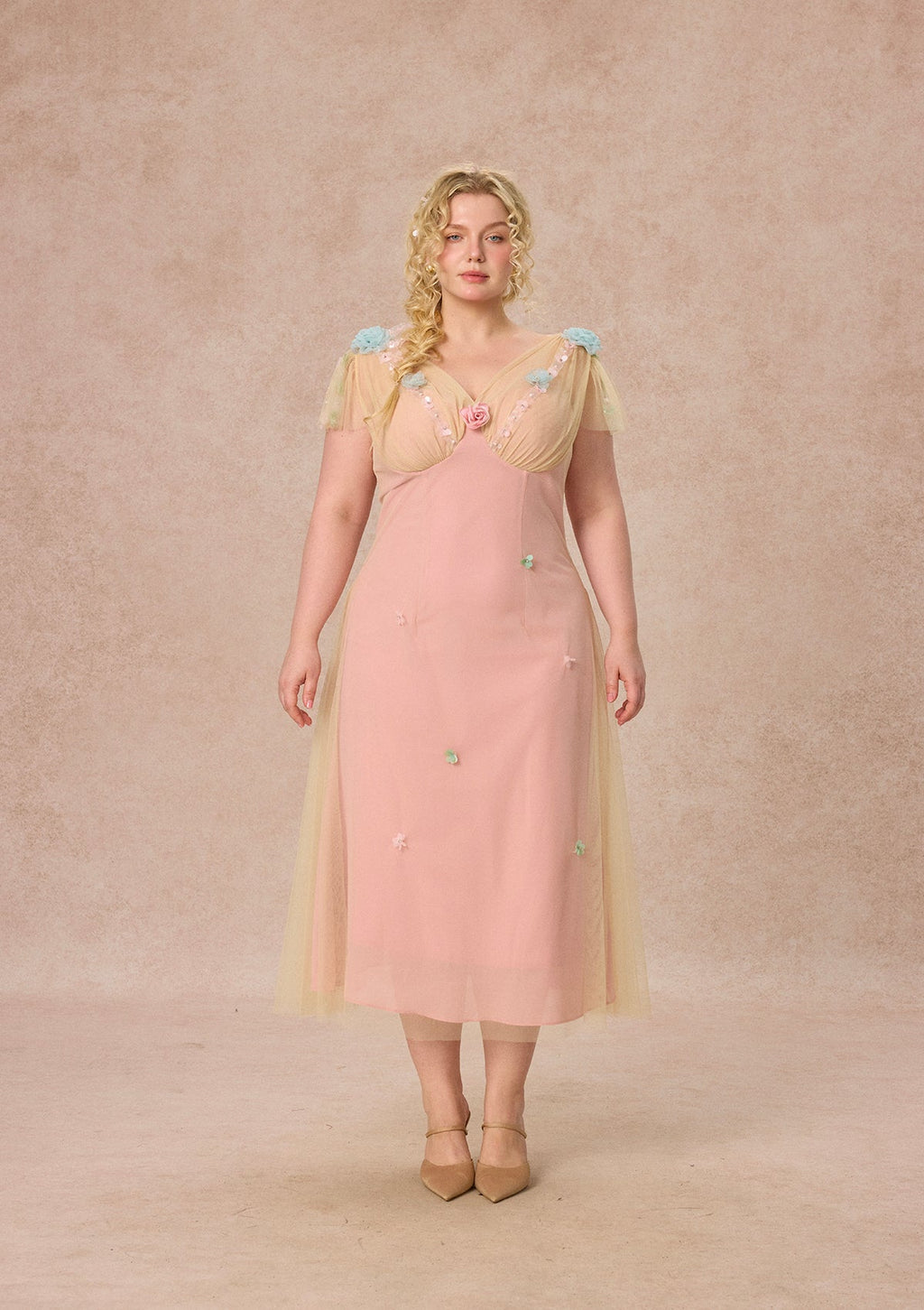 Curve&Plus Wind Perched Rose Quartz Dress