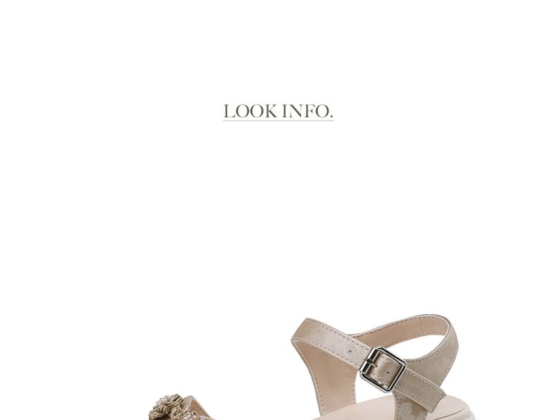 Platform Frog Closure Sandals