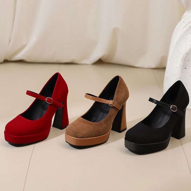 Chunky Heel Plain Buckled Mary Jane Pumps