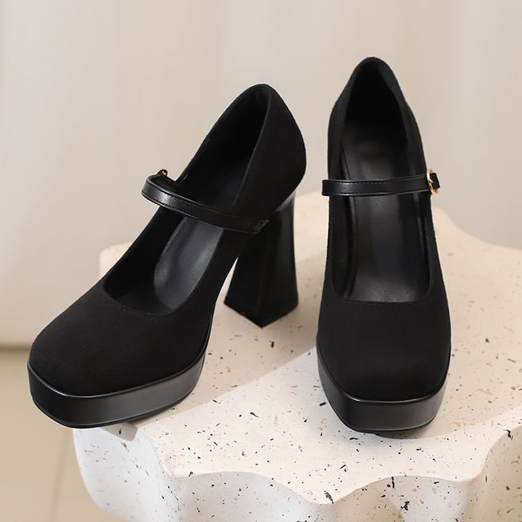 Chunky Heel Plain Buckled Mary Jane Pumps