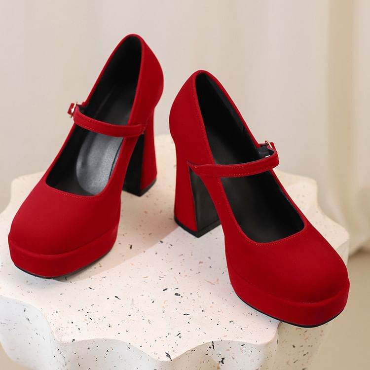 Chunky Heel Plain Buckled Mary Jane Pumps