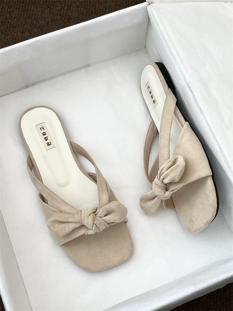 Knot Flat Slide Sandals