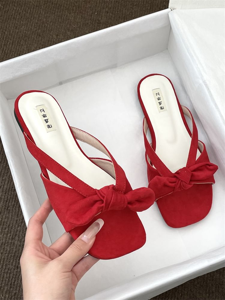 Knot Flat Slide Sandals