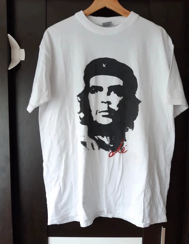 Che Guevara "Signature Portrait" Graphic Tee in White Hover Image