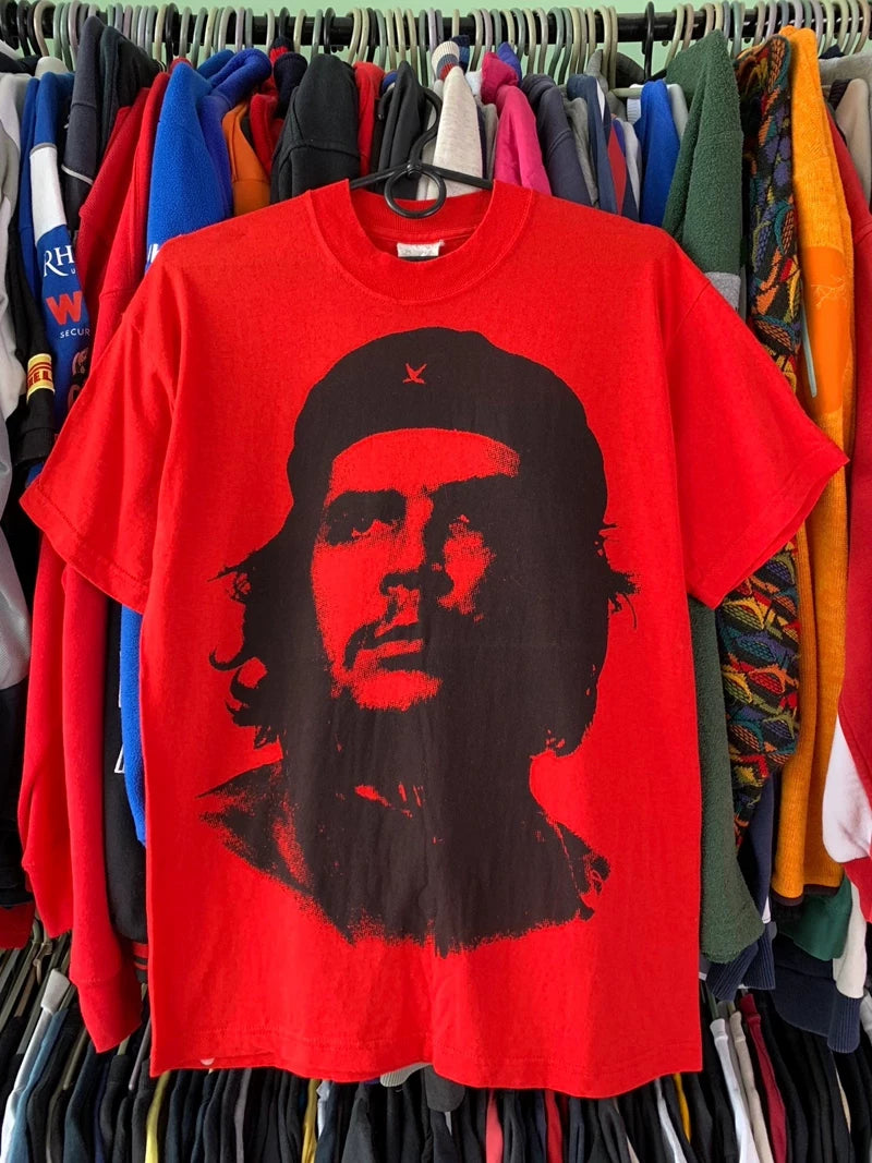 Che Guevara "Iconic Portrait" Graphic Tee in Red