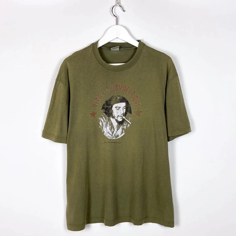 Che Guevara "Viva La Revolución" Cigar Graphic Tee in Olive