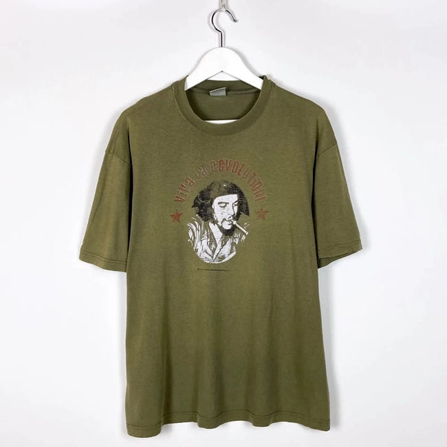 Che Guevara "Viva La Revolución" Cigar Graphic Tee in Olive Hover Image