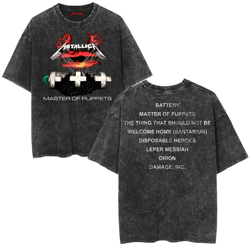 Metallica "Master of Puppets" Vintage-Wash Graphic T-Shirt