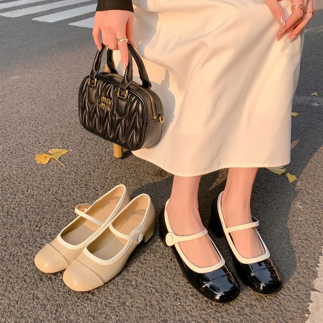 Contrast Trim Block Heel Mary Jane Pumps Hover Image