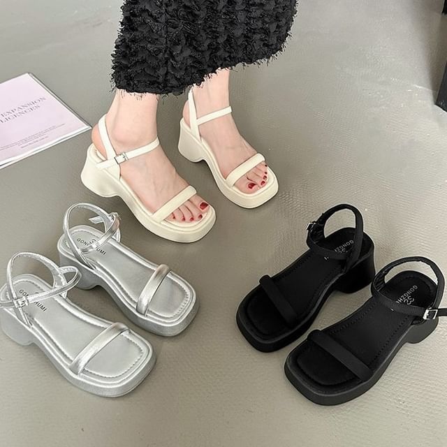 Sandals Heel Chunky Plain Hover Image